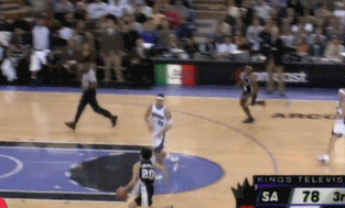 空中把身体拧成麻花的极限操作