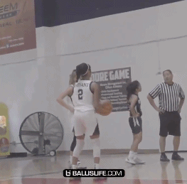 科比执教兰多夫督战！俩闺女联手大胜 率曼巴队杀进决赛