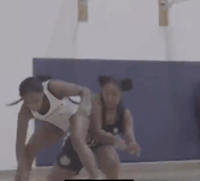 科比执教兰多夫督战！俩闺女联手大胜 率曼巴队杀进决赛