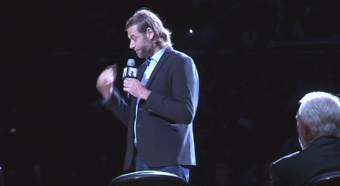 吉诺比利球衣退役仪式动情瞬间 邓肯摸头杀波波含着泪大笑