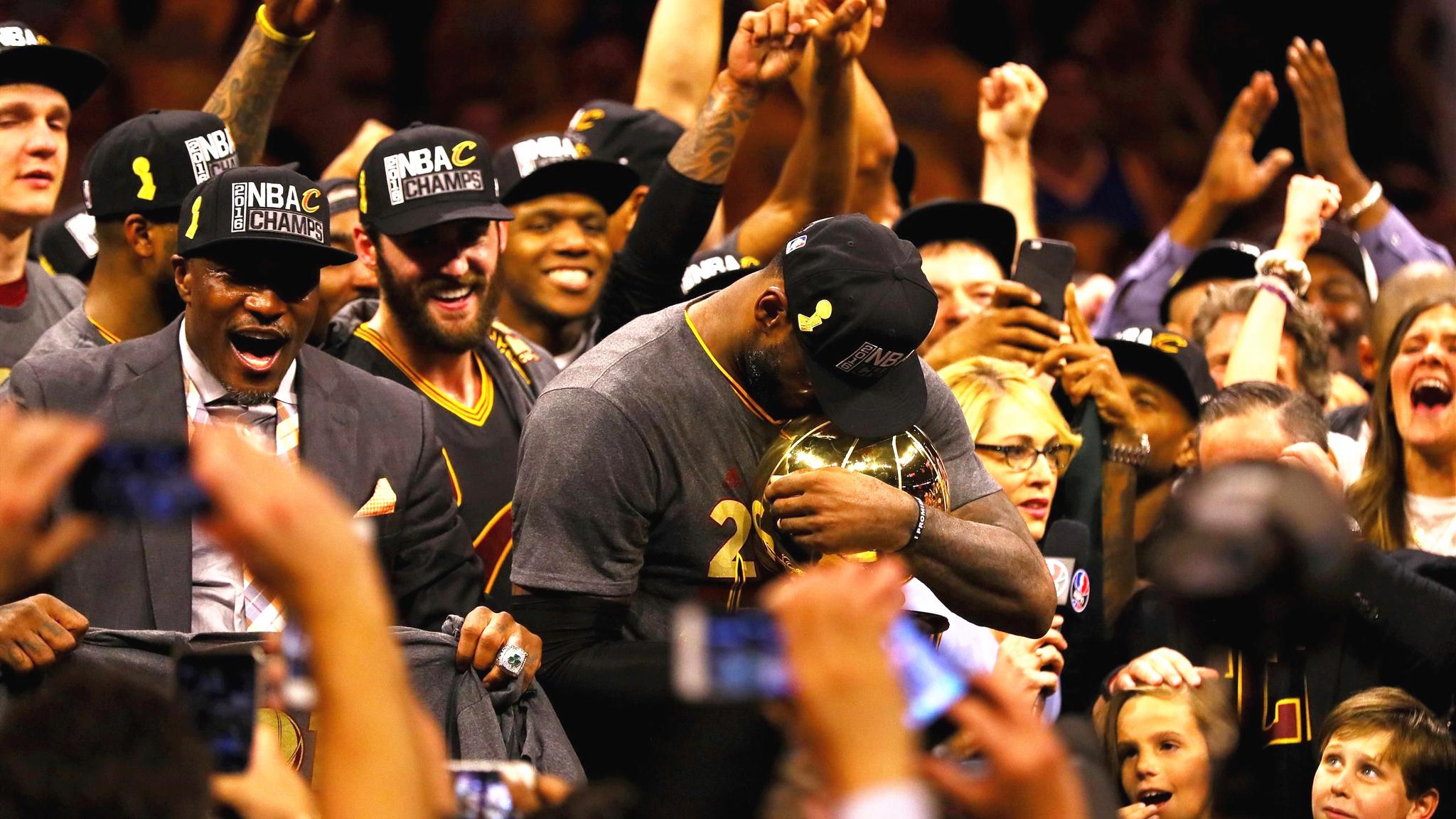 詹姆斯高清壁纸!拿走!不谢