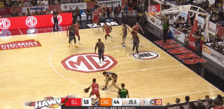 预订状元？18岁三球狂砍32分11板13助！神准三分+突破暴扣看呆了