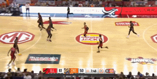 预订状元？18岁三球狂砍32分11板13助！神准三分+突破暴扣看呆了