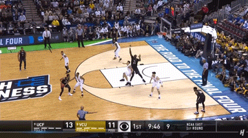 2米31黑版姚明闪耀夏联赛场！“踮脚扣”征服球迷！太BUG了