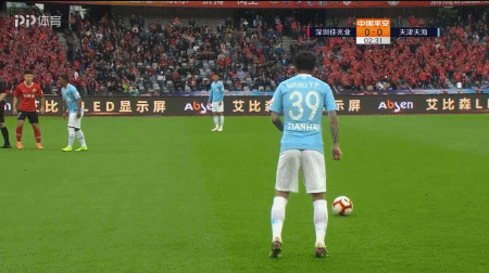 3-雷纳尔迪尼奥贴地世界波