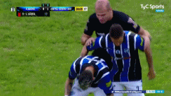 被罚下后跪地痛苦