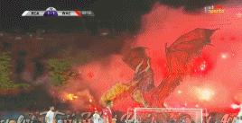 震撼！看台变地狱 喷火龙飞天