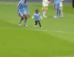 孔帕尼对女儿一个飞铲