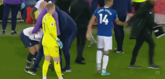 恐怖!孙兴O令英超名将90度断腿