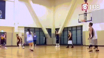 讲真，这个妹子的投篮你可能防不住