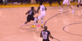 回放-火勇G1四大争议！哈登疑似2次被垫脚，登炮没有圆柱体？