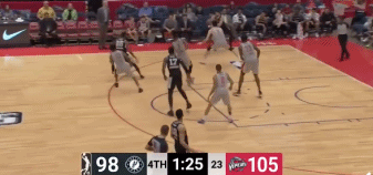 周琦封杀对手三分