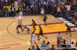 韦德骑马射箭绝杀公牛