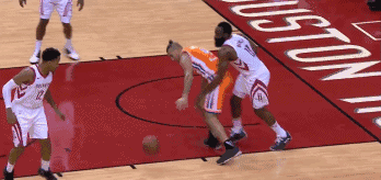 周琦受伤瞬间回顾！这一刻请为他祈祷