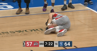 发展联盟中受伤