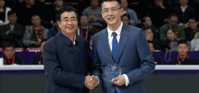 杨鸣球衣退役!再见了12号