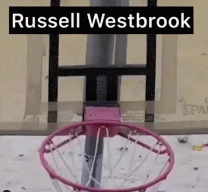 篮板都被砸碎了