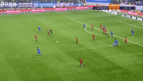 艾哈迈多夫面对李帅挑射