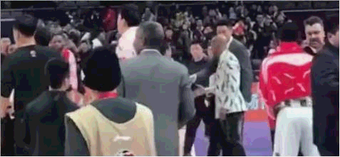 杜锋马布里赛后握手致意险起冲突