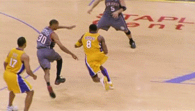 超过瘾！科比职业生涯20大骑扣！这就是我们喊他飞侠的原因