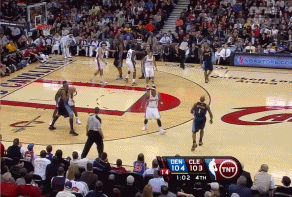 经典之战！9年前，詹姆斯安东尼对飚！詹皇43+三双，安东尼准绝杀