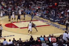 经典之战！9年前，詹姆斯安东尼对飚！詹皇43+三双，安东尼准绝杀