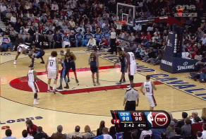 经典之战！9年前，詹姆斯安东尼对飚！詹皇43+三双，安东尼准绝杀