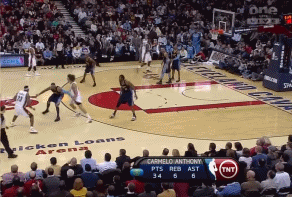 经典之战！9年前，詹姆斯安东尼对飚！詹皇43+三双，安东尼准绝杀