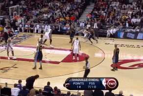 经典之战！9年前，詹姆斯安东尼对飚！詹皇43+三双，安东尼准绝杀