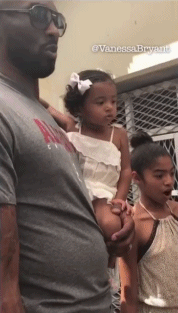 科比爱妻晒狗粮照