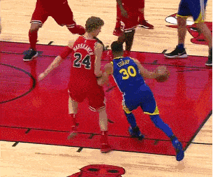 库里：你这是对我的不尊重！