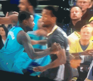 芬森：为了让裁判响哨，我自己都打