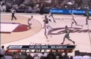 湖人内讧？詹姆斯飞起盖隆多！那一瞬间老詹脑子里全是这些画面