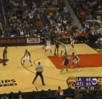 太帅!07年巅峰科比连中5球!单打乔+包夹全不行,最后他摇起了手指