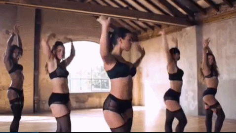 C罗女友性感内衣热舞！这谁能顶得住啊