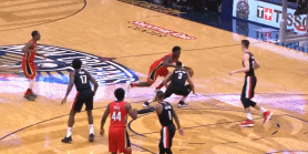 霍乐迪精妙过人上篮