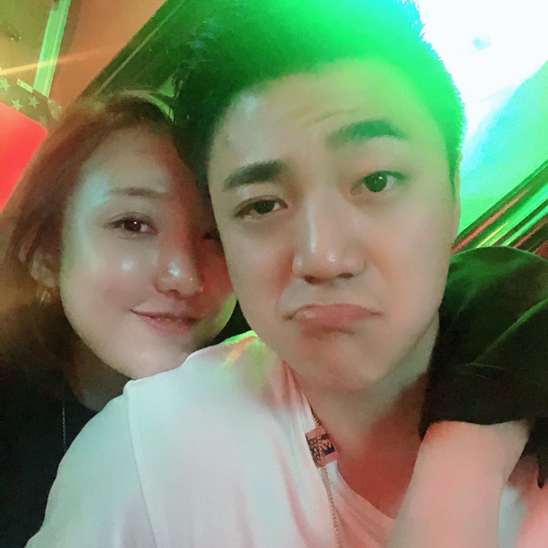 中甲美女老总恋情曝光 男友是健身狂魔