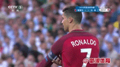 C罗圆梦3年啦！幸福高举欧洲杯