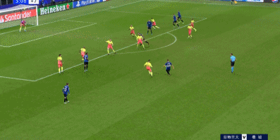 曼城铁卫客串门将!这一幕笑喷