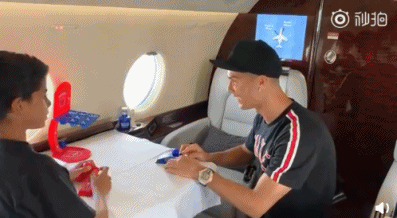 C罗顶多三岁！爆笑陪儿子玩耍