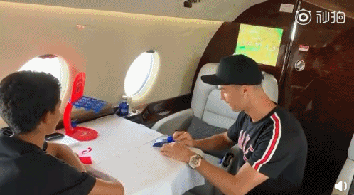 C罗顶多三岁！爆笑陪儿子玩耍