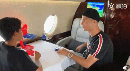 C罗顶多三岁！爆笑陪儿子玩耍