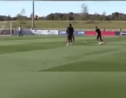 拉什福德训练上表现惊艳