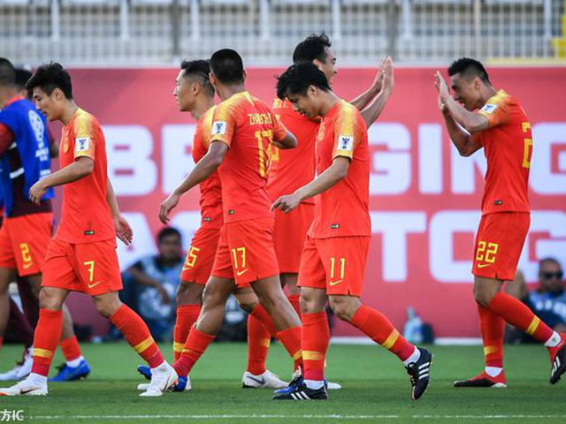 国足2-1逆转取开门红