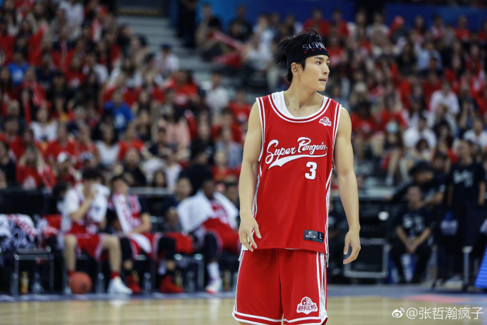 视频-张哲瀚的球技为什么这么强?于嘉问出鲜为人知的故事_手机新浪网