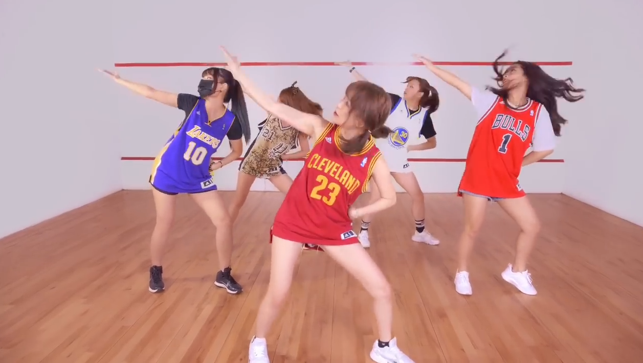 超萌二次元篮球宝贝