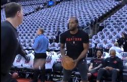 卡哇伊备战生死战面若冰霜