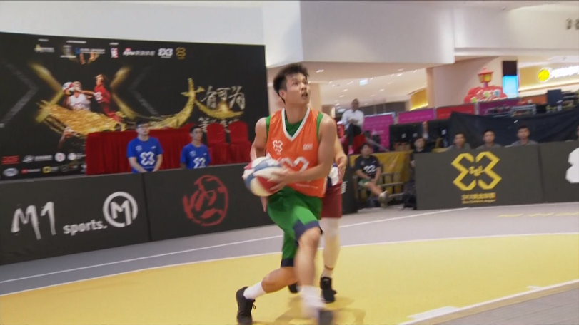 香港球队举英国国旗入场, 广州恒大球迷旺角大