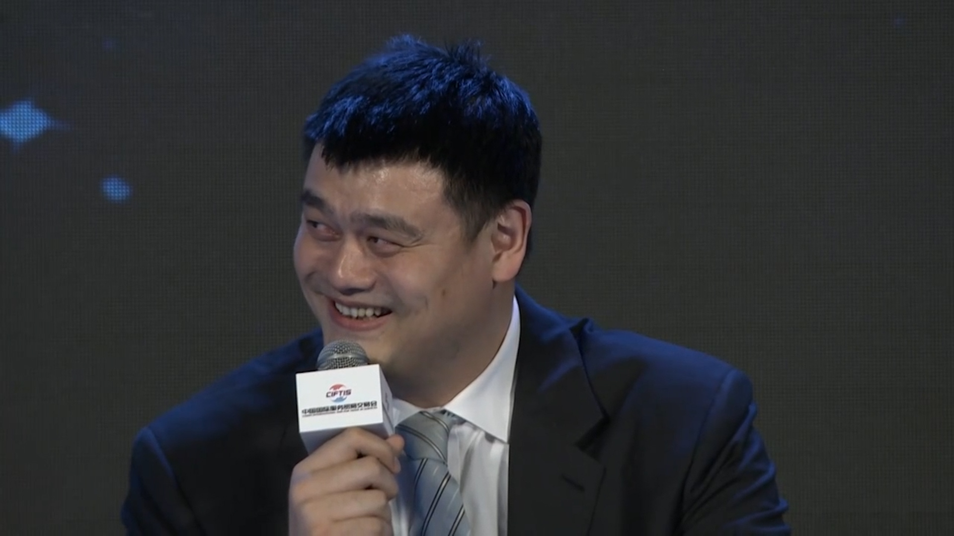 姚明:蔡徐坤式互动可以借鉴