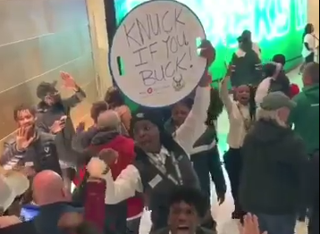 赛后雄鹿球馆全员打鸡血